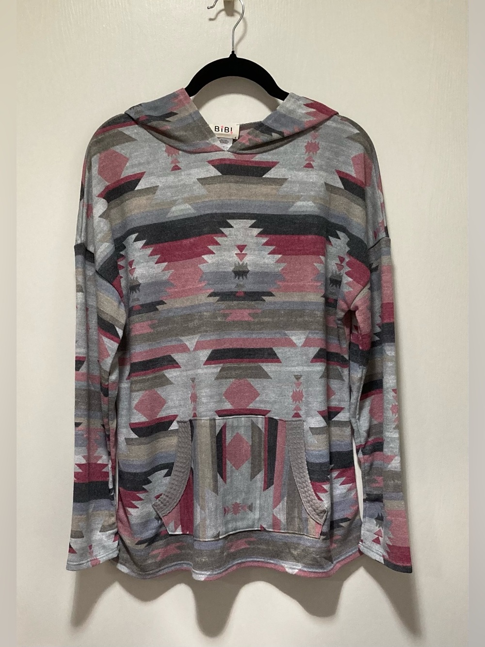 BiBi Aztec-Print Hoodie Sweater in Gray and Pink